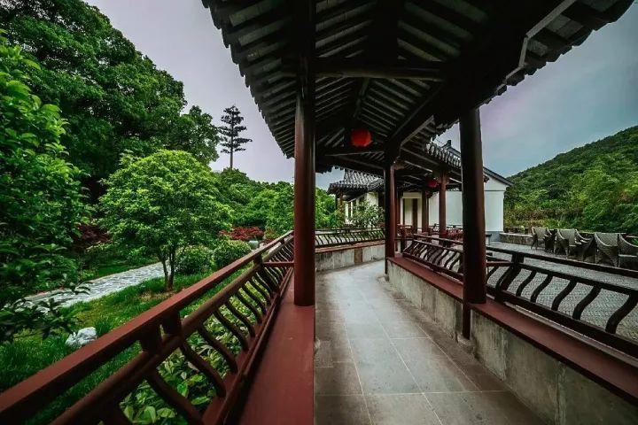 工业设计的学习前景怎样?要想向相关专业转行哪个方向比较适合些?-专业有问必答平台